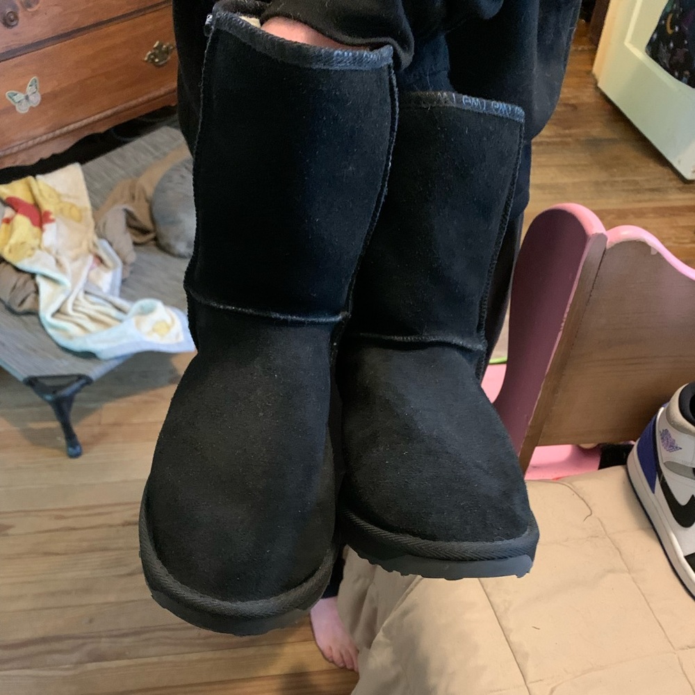 Emu black suede boots